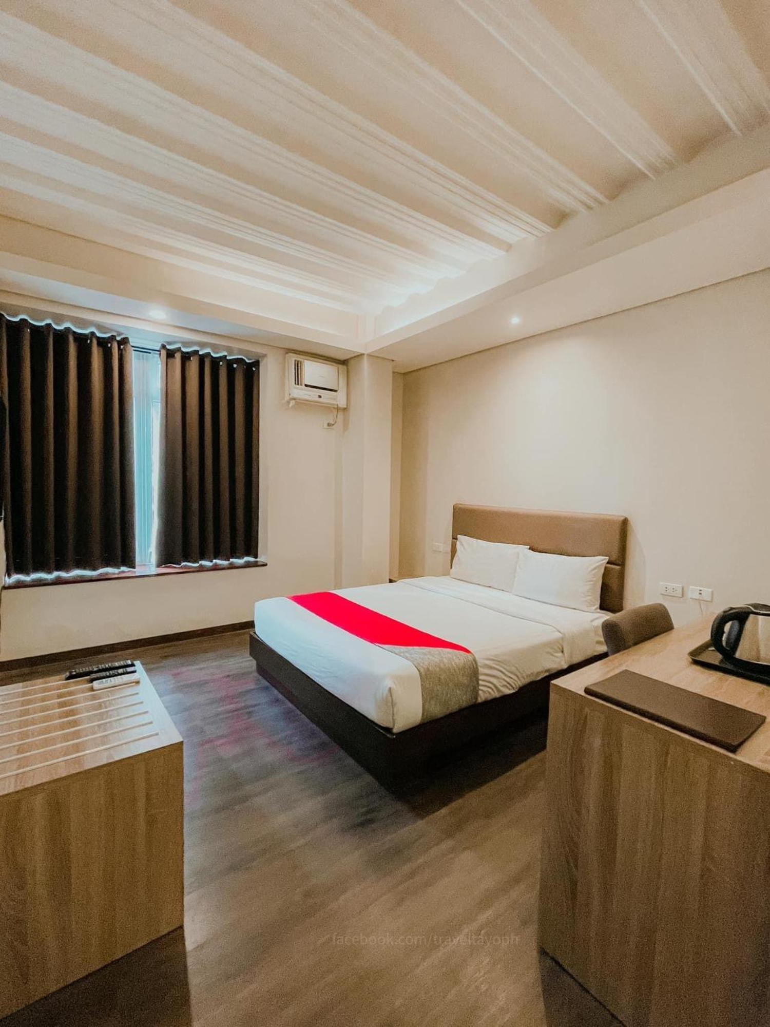 Airo Hotel Manila Bagian luar foto