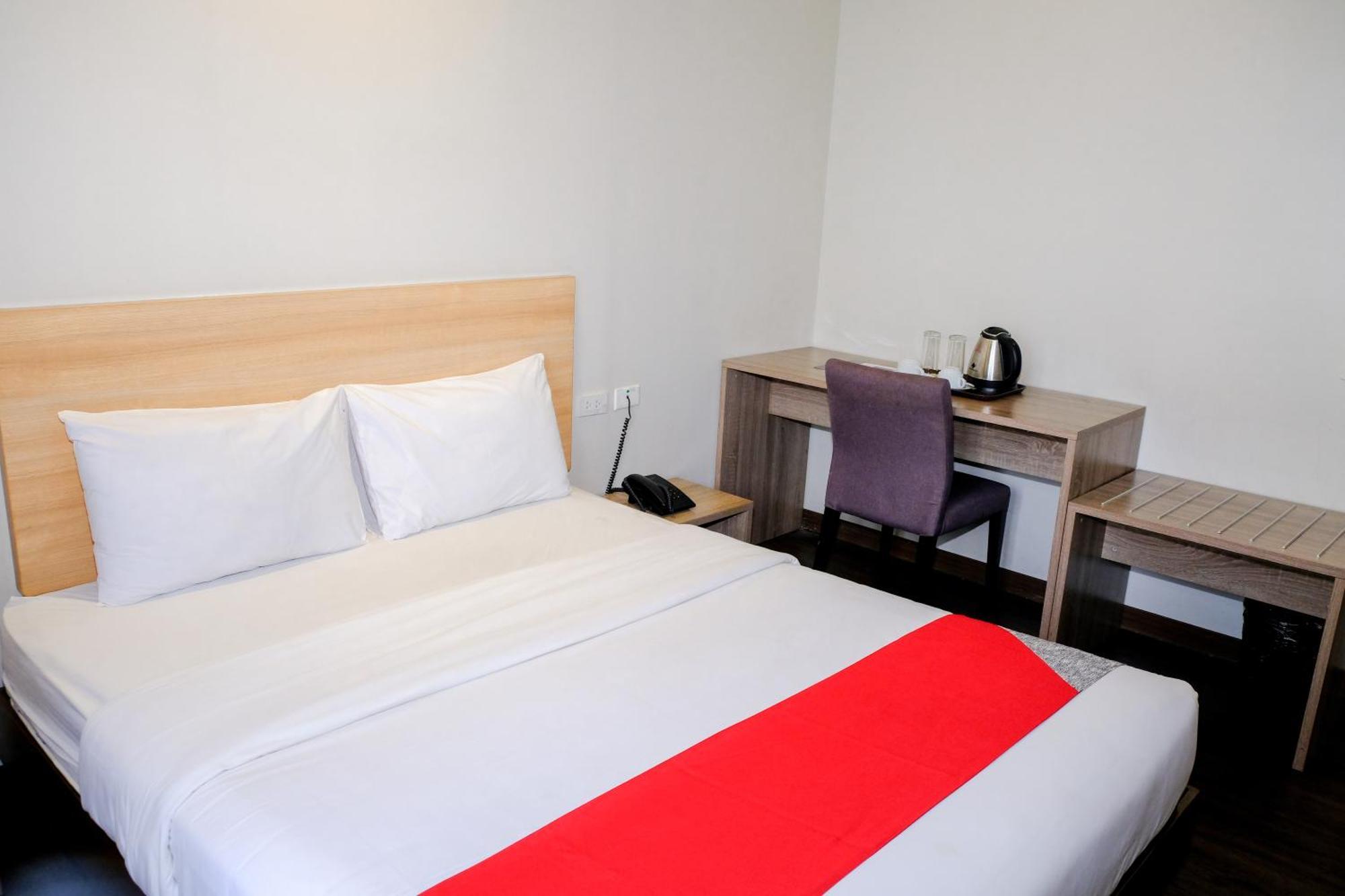 Airo Hotel Manila Bagian luar foto