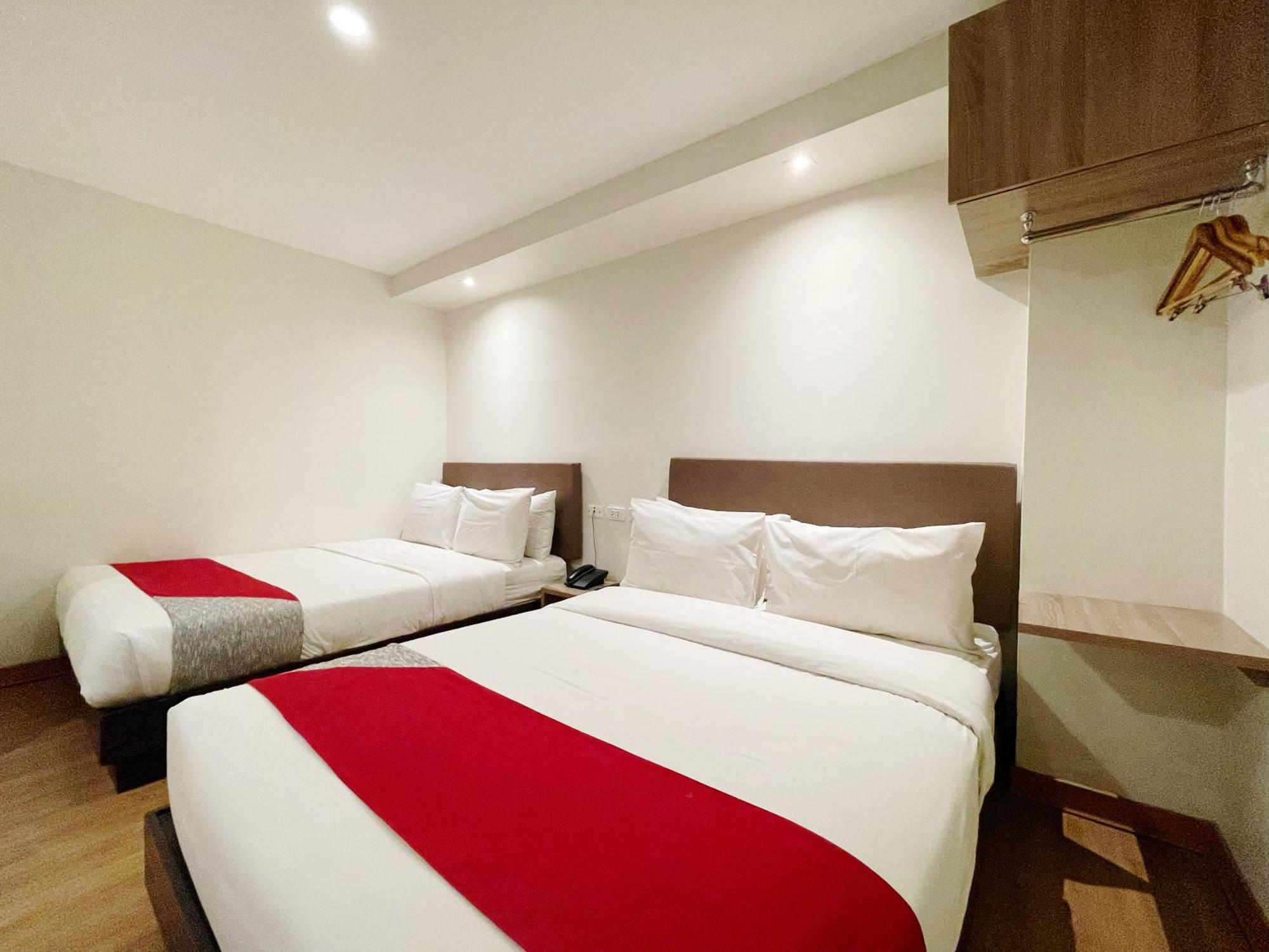 Airo Hotel Manila Bagian luar foto